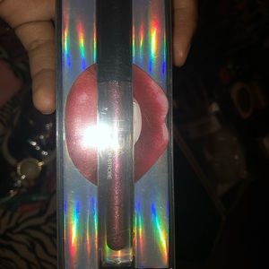 HudaBeauty Lip Strobe in Shameless